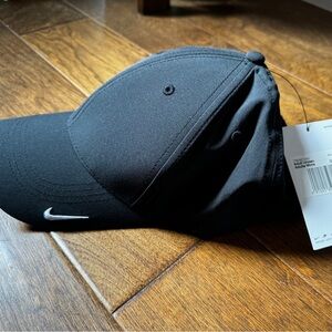 Black Nike Baseball Cap (tag on)
